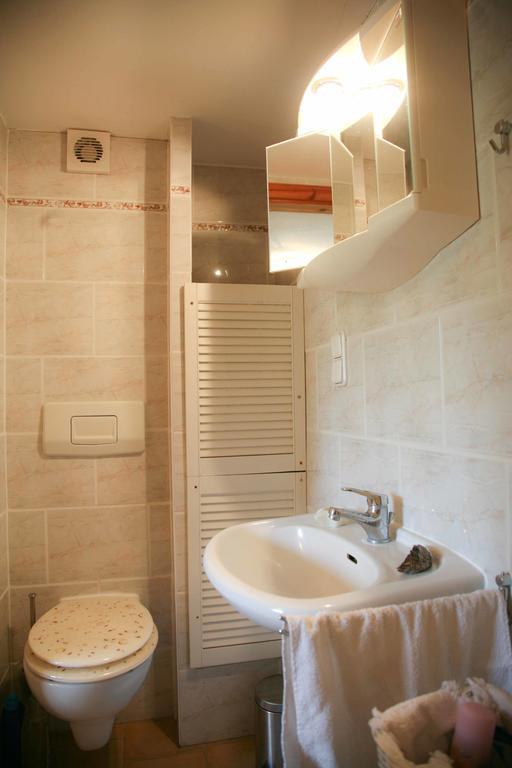 Gaestehaus Cheval Blanc ลอร์คอัมไรน์ ภายนอก รูปภาพ